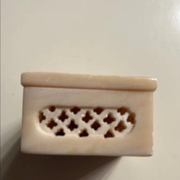 Vintage Floral Inlay Soapstone Dish - Picture 5 of 10